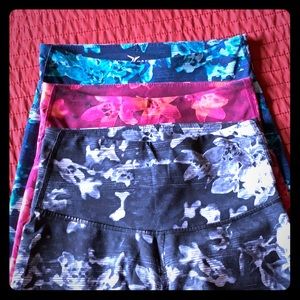 3 Pairs of Old Navy Capri/ Crops Workout Leggings